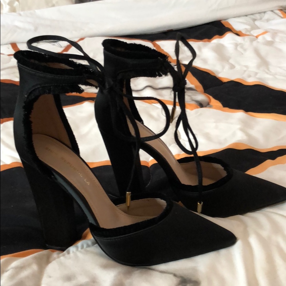 Sexy satin black heels